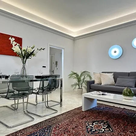 City Apartments Rialto Market-3